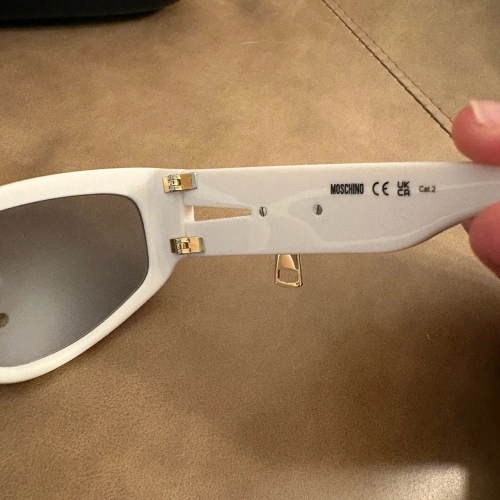 Moschino white zipper cat eye cool retro sunglasses bold - Picture 4 of 7